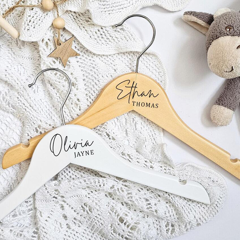Personalised Baby Hanger Baby' - Baby Nursery Outfits のレビューと価格
