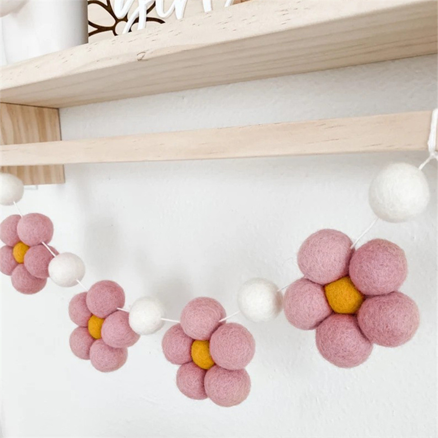 Handmade Felt Daisy Garland Bo - Baby Nursery Garland のレビューと価格