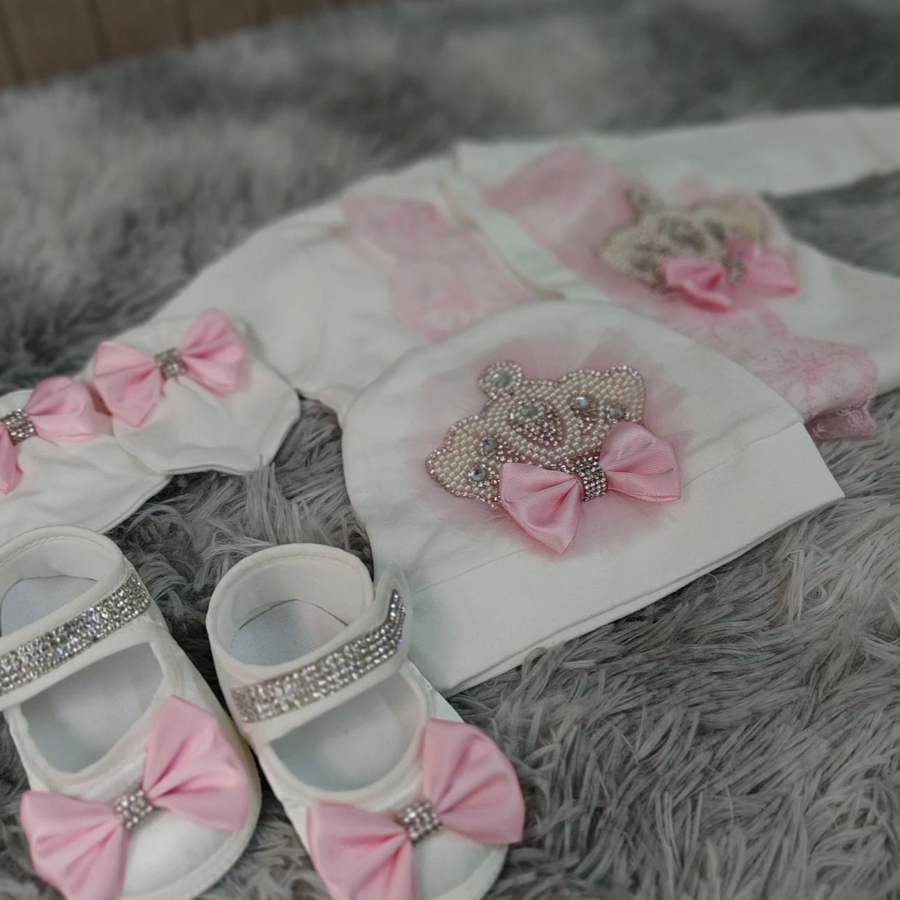 Welcome Home Baby Romper Mitte - Baby Nursery Outfits のレビューと価格
