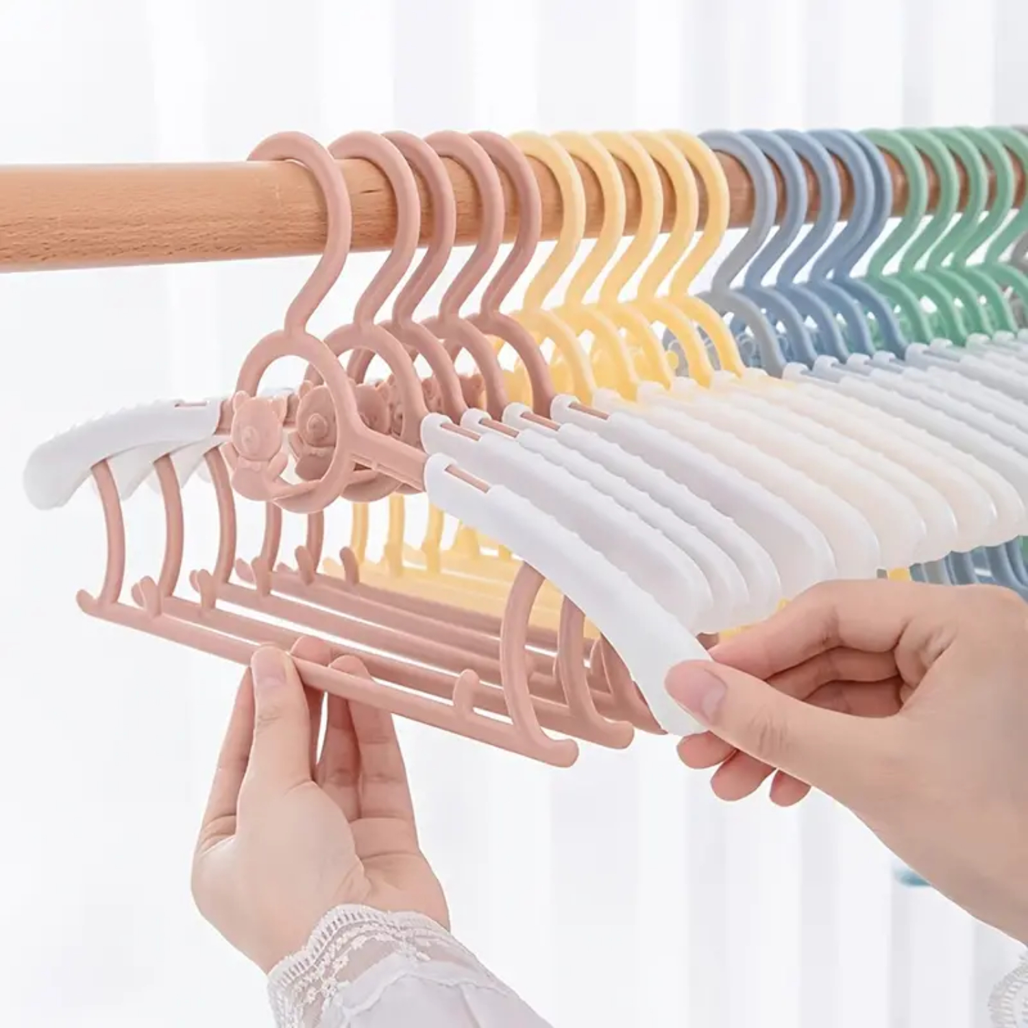 Adorable Non-Slip Set of 5 Sli - Baby Nursery Hangers のレビューと価格