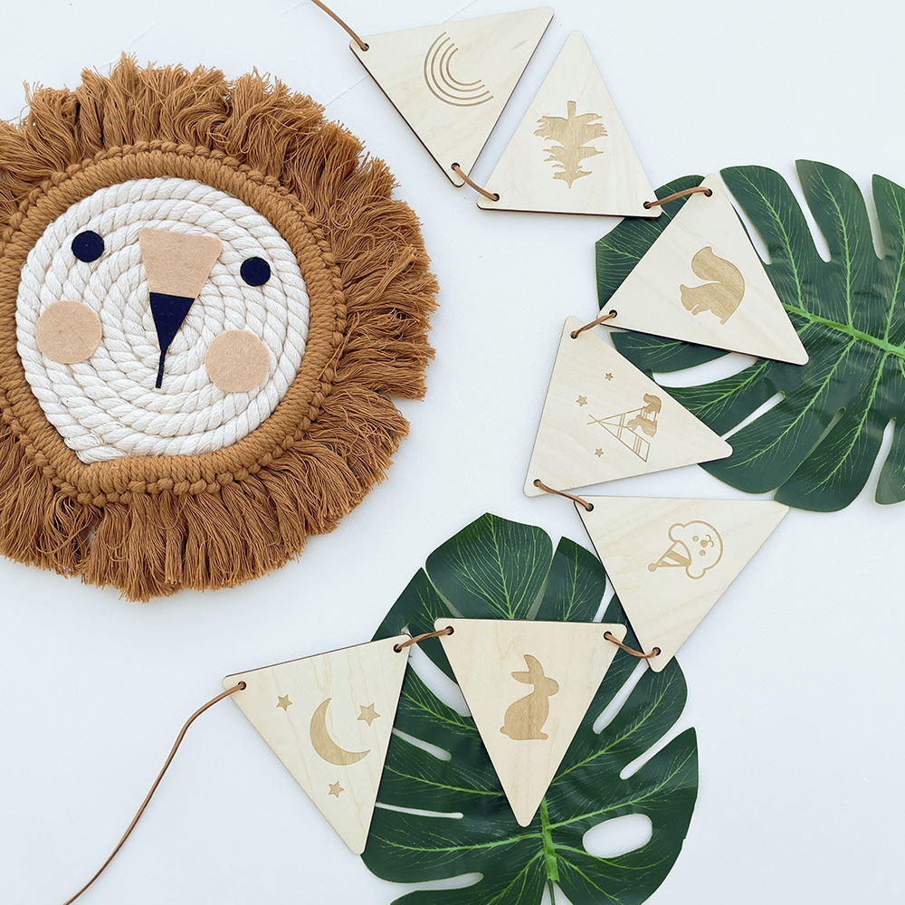 Nordic Wooden Triangle Flag Wa - Baby Nursery Garland のレビューと価格
